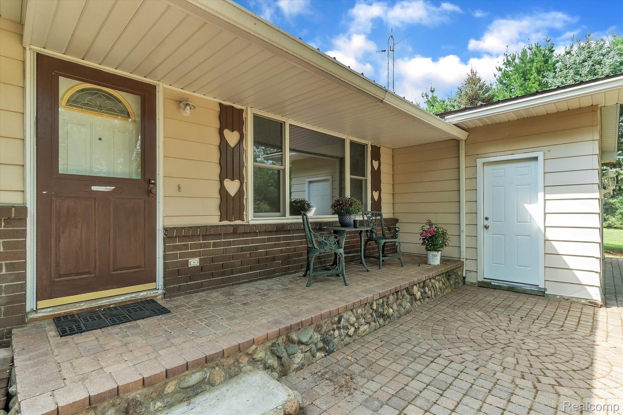 535 North Nicholson Road Fowlerville, MI 48836 - Photo 6 of 68 07-535-Nicholson-WindowStill-Real-Estate-Photography-7.jpg