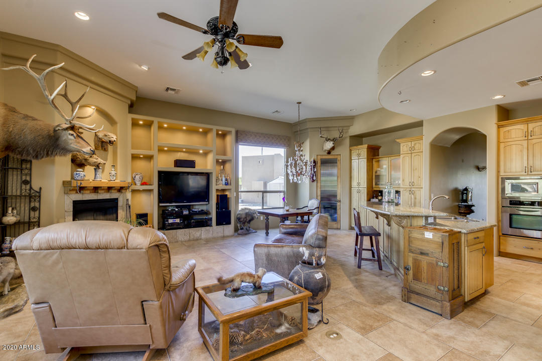 3306 West Cloud Road Phoenix, AZ 85086 - Photo 14 of 61 14-Cloud