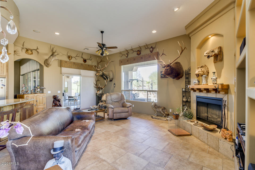 3306 West Cloud Road Phoenix, AZ 85086 - Photo 18 of 61 18-Cloud