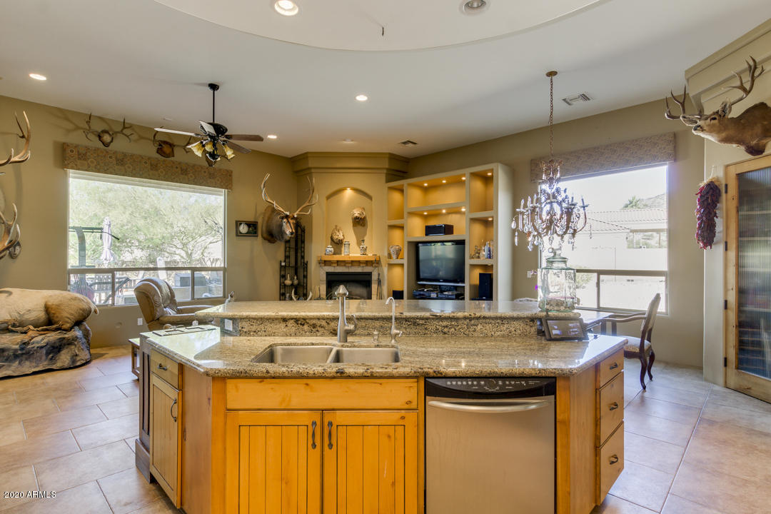 3306 West Cloud Road Phoenix, AZ 85086 - Photo 26 of 61 26-Cloud