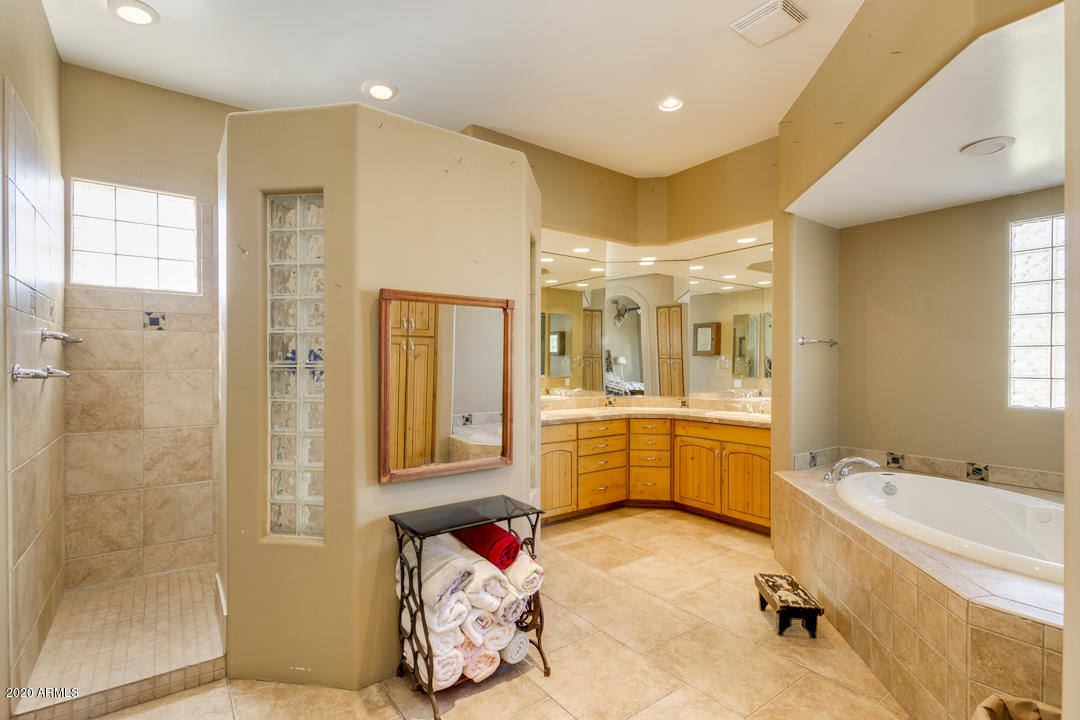 3306 West Cloud Road Phoenix, AZ 85086 - Photo 33 of 61 33-Cloud