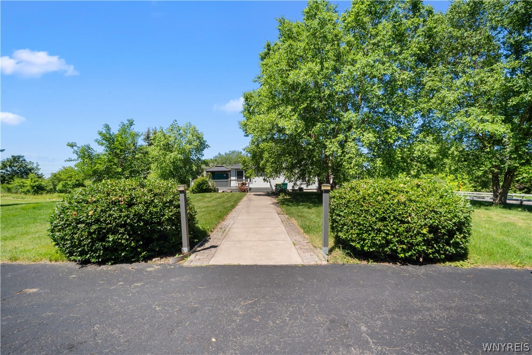 5294 Lower Mountain Road Lockport Town, NY 14094 - Photo 33 of 40