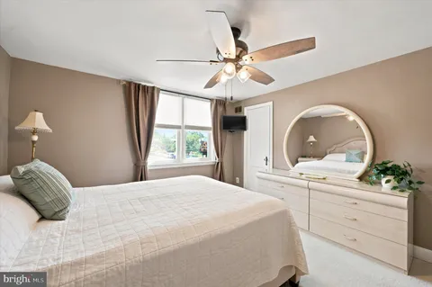 $275,000 | 5220 Gramercy Drive, Clifton Heights, PA 19018