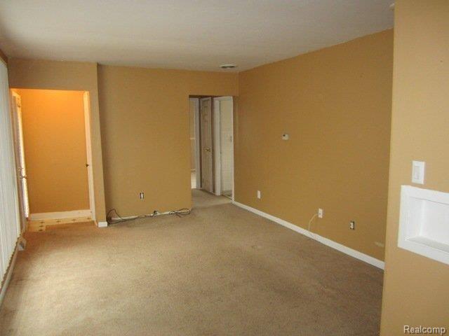 19345 Inkster Road Livonia, MI 48152 - Photo 3 of 12 337.JPG