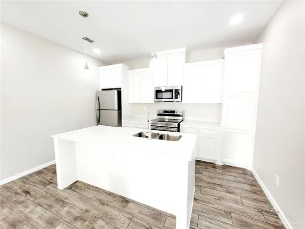 $1,100 | 1404 Petri Drive, Unit 2, Weslaco, TX 78596