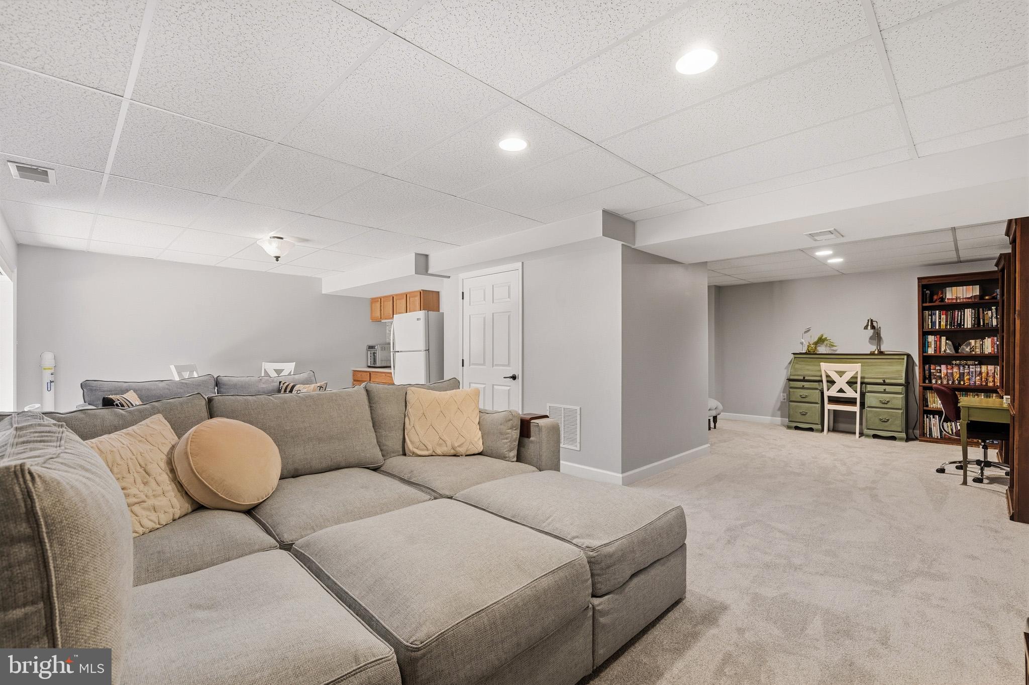 3148 Holland Cliffs Road Huntingtown, MD 20639 - Photo 32 of 61 Spacious entertainment area.