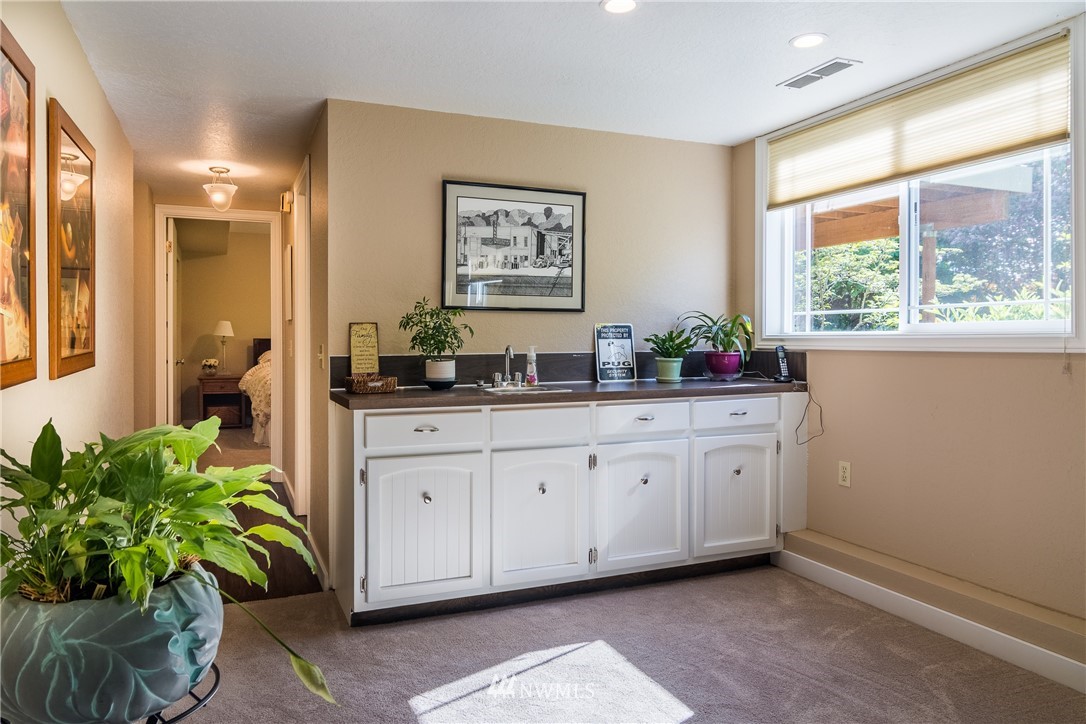 738 Caspers Street Edmonds, WA 98020 - Photo 16 of 27 Gallery Image 16