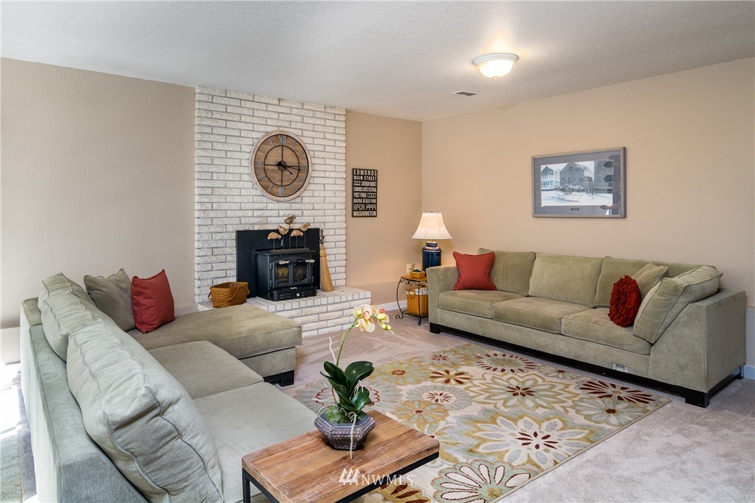 738 Caspers Street Edmonds, WA 98020 - Photo 18 of 27 Gallery Image 18