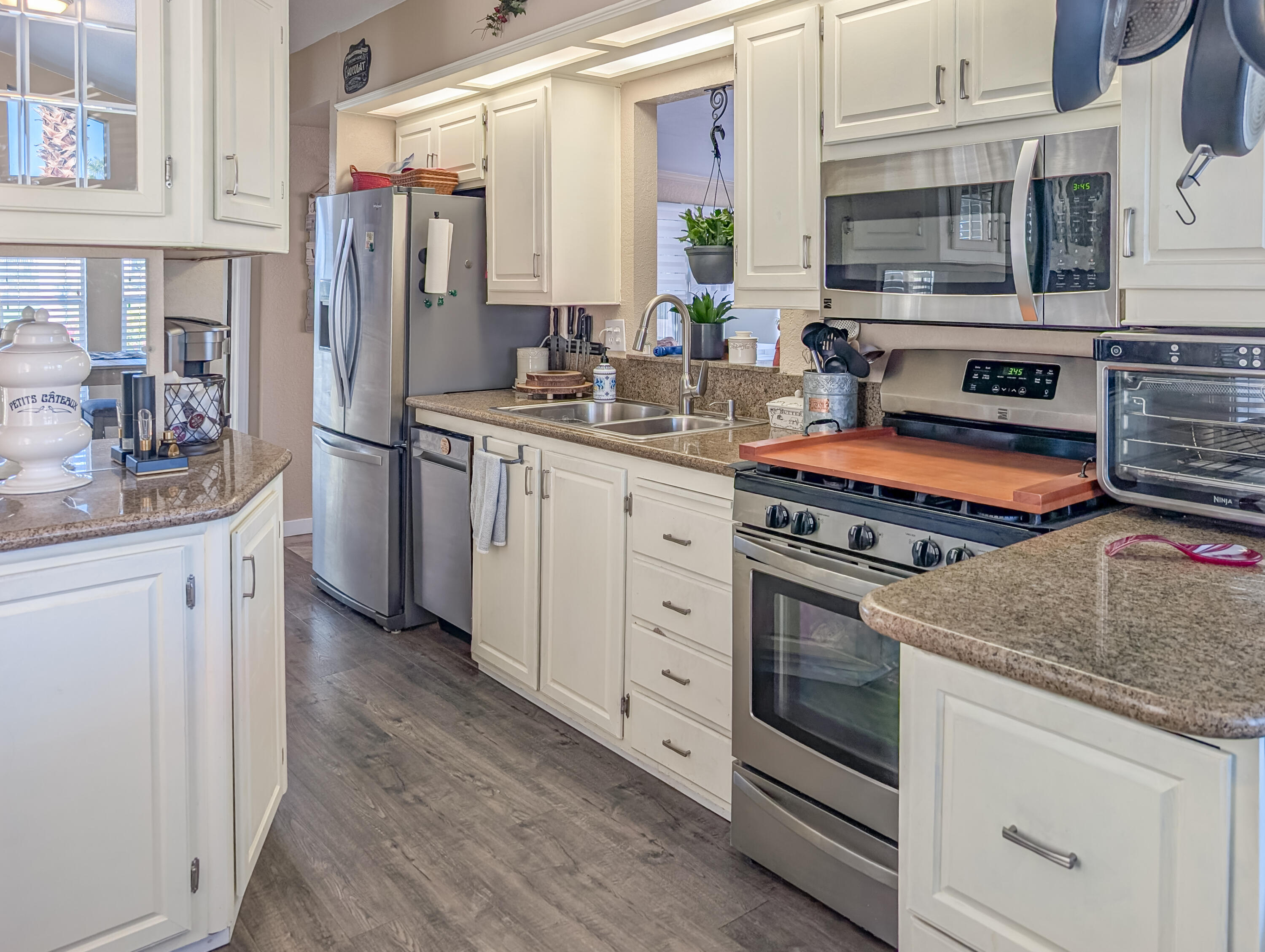 70200 Dillon Road, Unit 654 Desert Hot Springs, CA 92241 - Photo 9 of 26 7