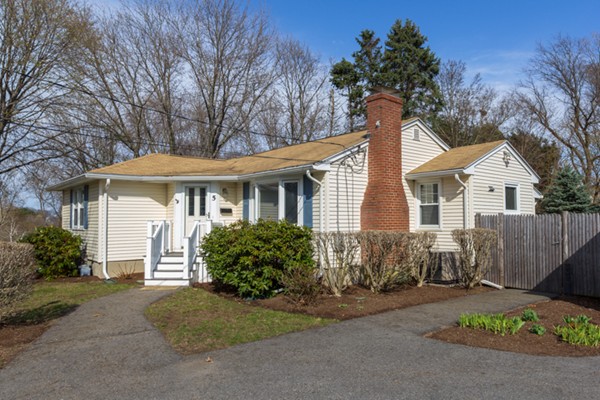 5 Graymore Road Waltham, MA 02451 - Photo 2 of 27 Gallery Image 2