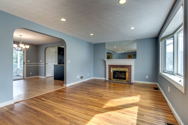 5 Graymore Road Waltham, MA 02451 - Photo 5 of 27 Gallery Image 5
