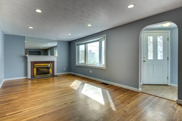 5 Graymore Road Waltham, MA 02451 - Photo 6 of 27 Gallery Image 6