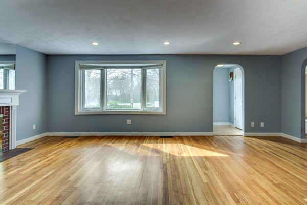 5 Graymore Road Waltham, MA 02451 - Photo 7 of 27 Gallery Image 7