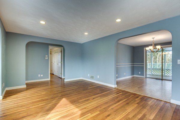5 Graymore Road Waltham, MA 02451 - Photo 8 of 27 Gallery Image 8