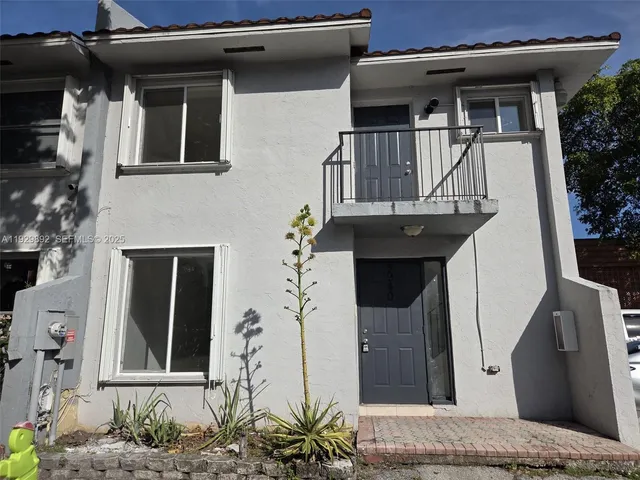 $3,100 | 3940 Northwest 76th Terrace, Unit 3940, Davie, FL 33024