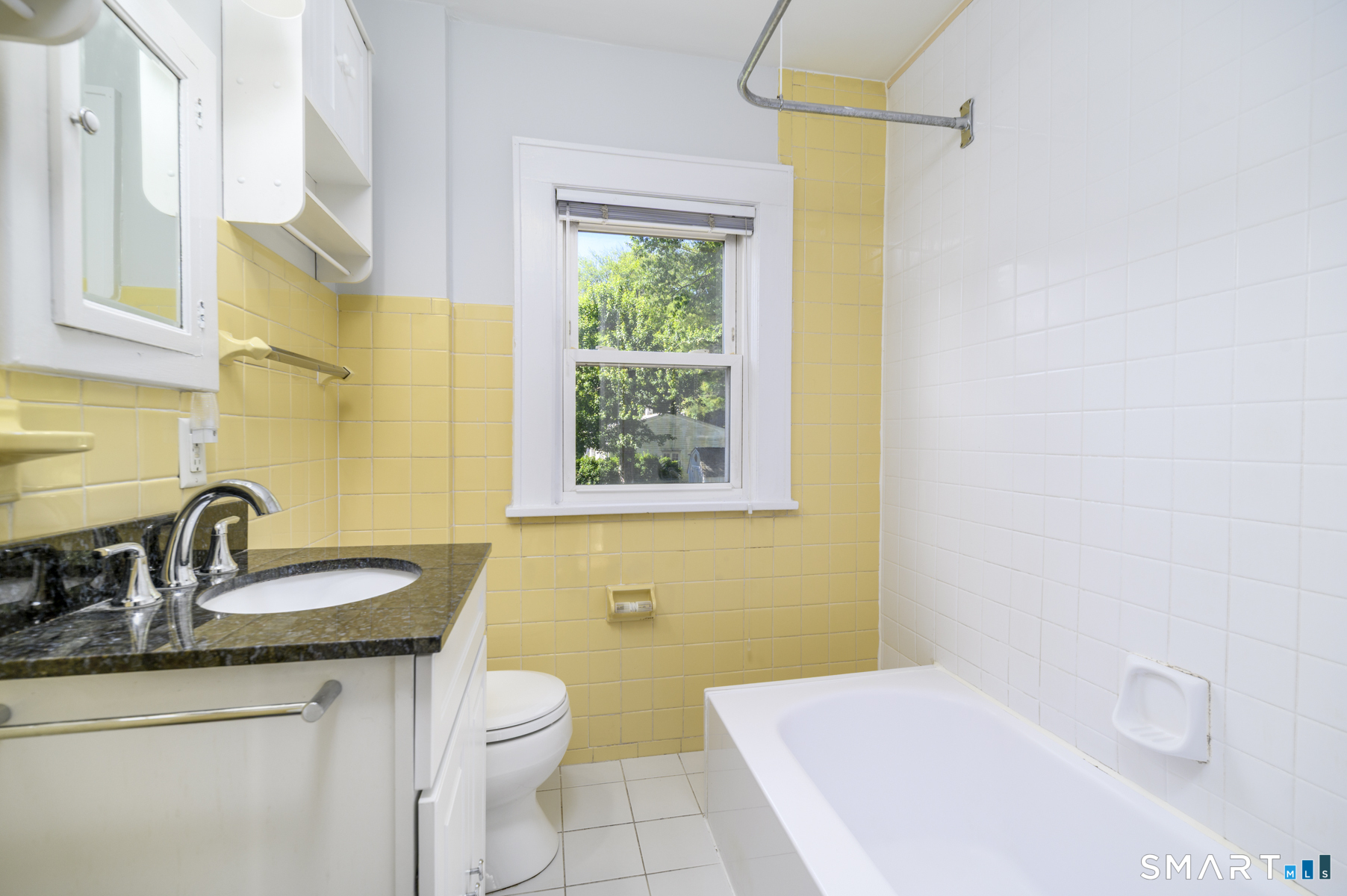 162 Toms Road Stamford, CT 06906 - Photo 20 of 30