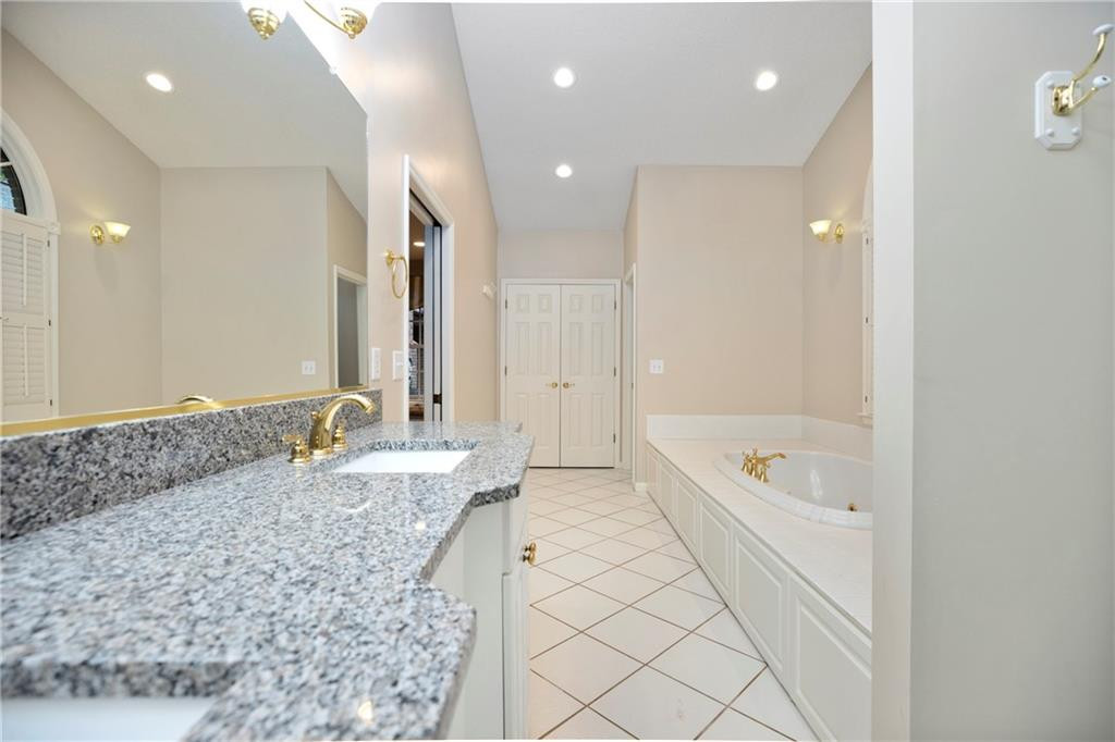 2902 Lake Ridge Lane Mebane, NC 27302 - Photo 15 of 33 Gallery Image 15