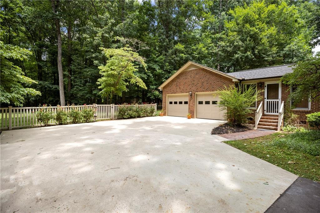 2902 Lake Ridge Lane Mebane, NC 27302 - Photo 26 of 33 Gallery Image 26
