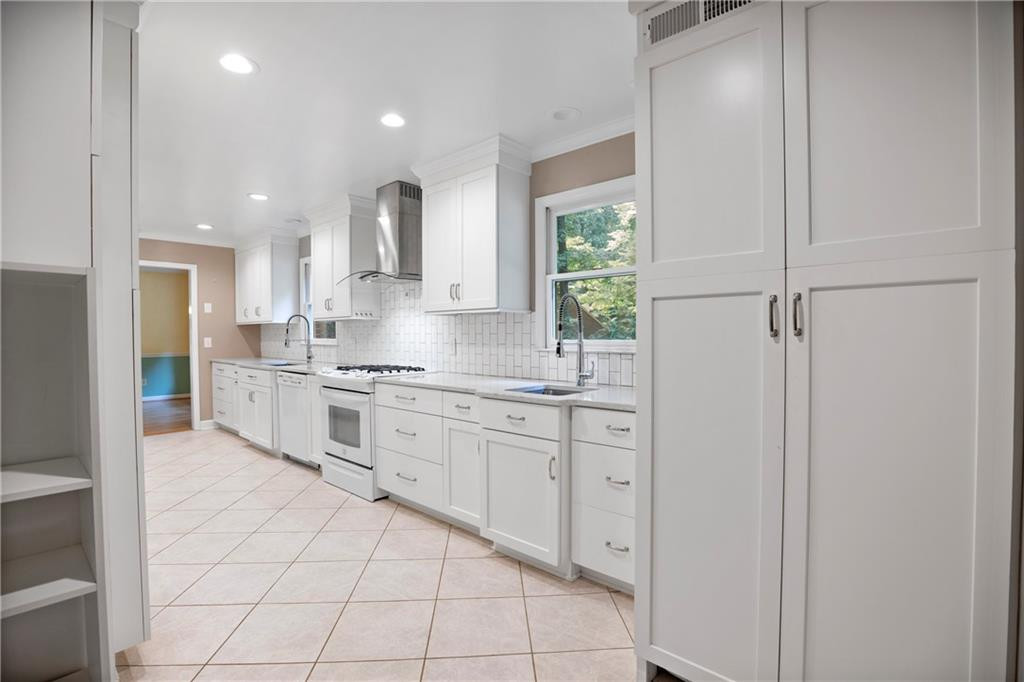2902 Lake Ridge Lane Mebane, NC 27302 - Photo 7 of 33 Gallery Image 7