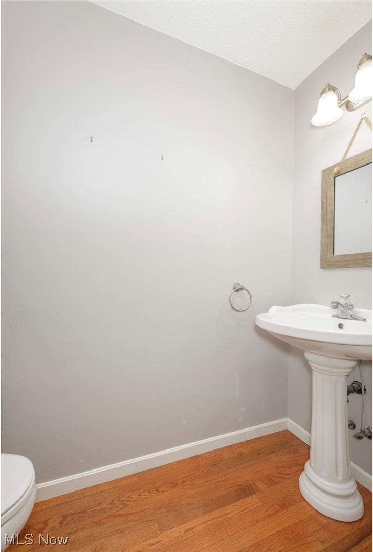 1061 Susan Road Ravenna, OH 44266 - Photo 9 of 24 Half Bath