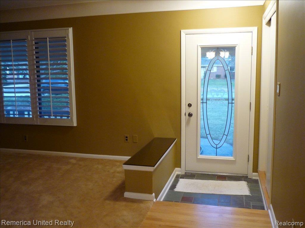 23971 Woodham Road Novi, MI 48374 - Photo 8 of 25 Foyer