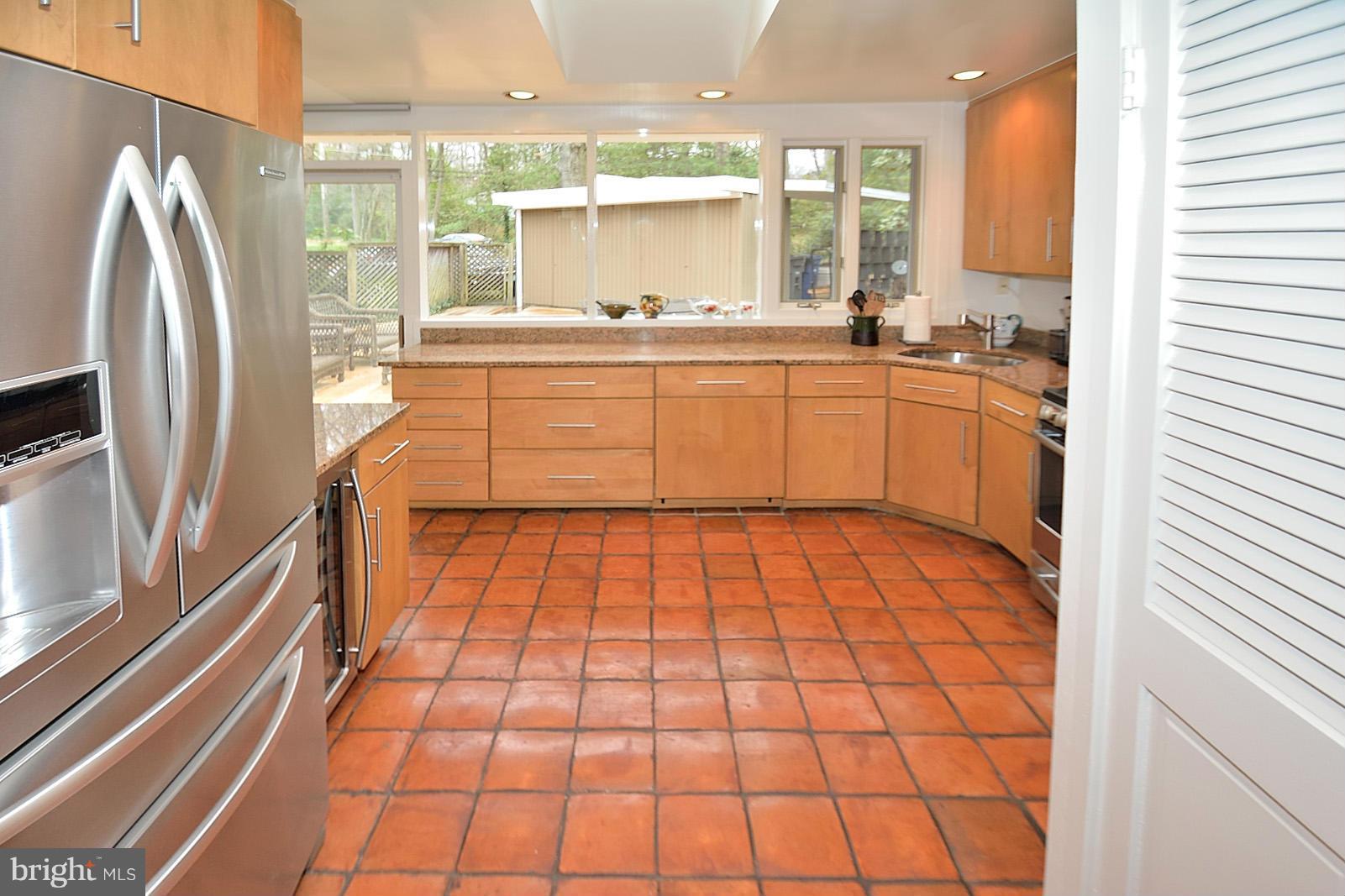 7211 Beechwood Road Alexandria, VA 22307 - Photo 11 of 30 Kitchen