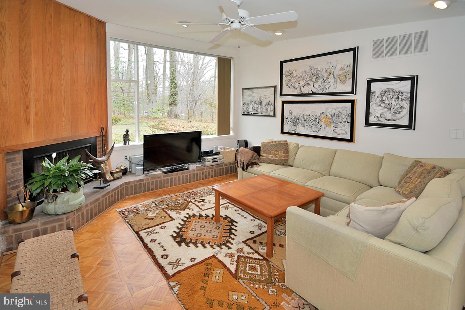 7211 Beechwood Road Alexandria, VA 22307 - Photo 13 of 30 Family Room