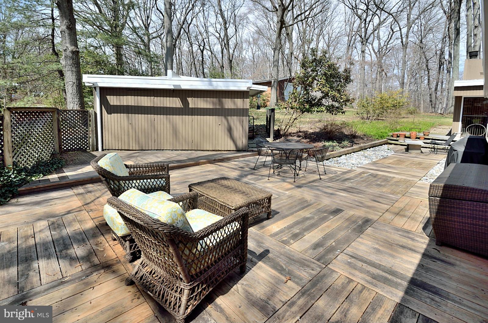 7211 Beechwood Road Alexandria, VA 22307 - Photo 22 of 30 Front Deck