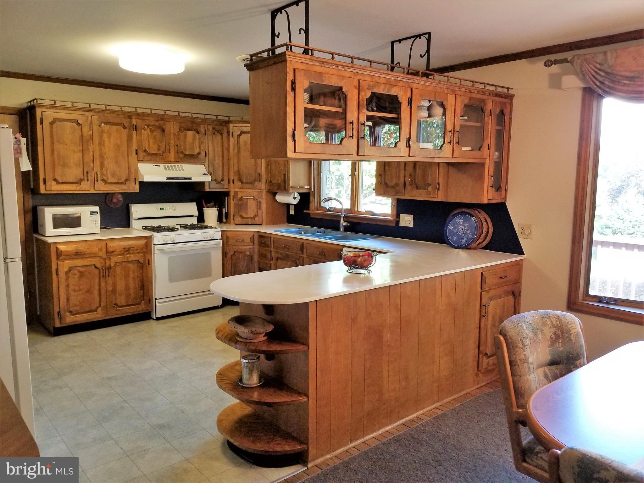 12116 Blue Ridge Court Waynesboro, PA 17268 - Photo 3 of 29 Kitchen