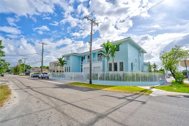 $4,795 | 1805 Northwest 22nd Court, Unit 1805, Miami, FL 33125