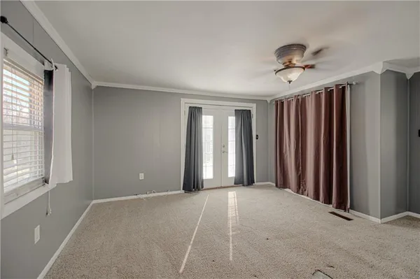$180,000 | 427 North Fairview Avenue, Liberty, MO 64068