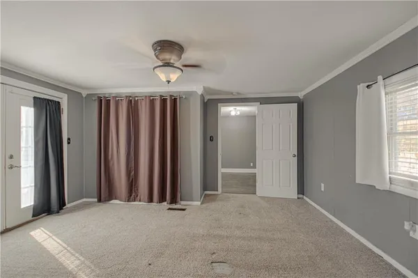 $180,000 | 427 North Fairview Avenue, Liberty, MO 64068