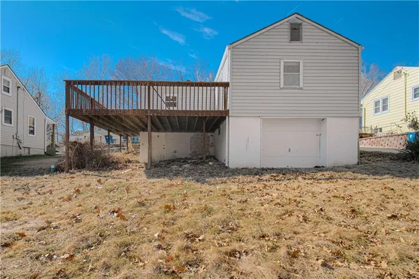 $180,000 | 427 North Fairview Avenue, Liberty, MO 64068