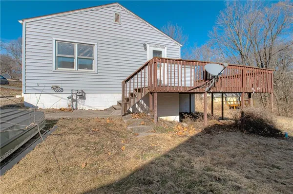 $180,000 | 427 North Fairview Avenue, Liberty, MO 64068