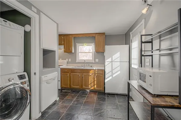 $180,000 | 427 North Fairview Avenue, Liberty, MO 64068
