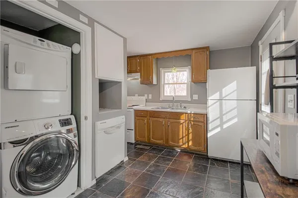 $180,000 | 427 North Fairview Avenue, Liberty, MO 64068