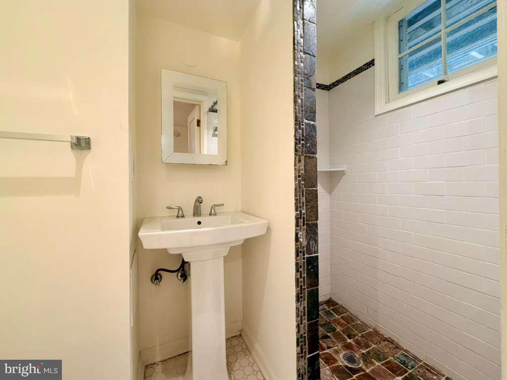 5015 Fulton Street Northwest Washington, DC 20016 - Photo 18 of 32 Bathroom lower level