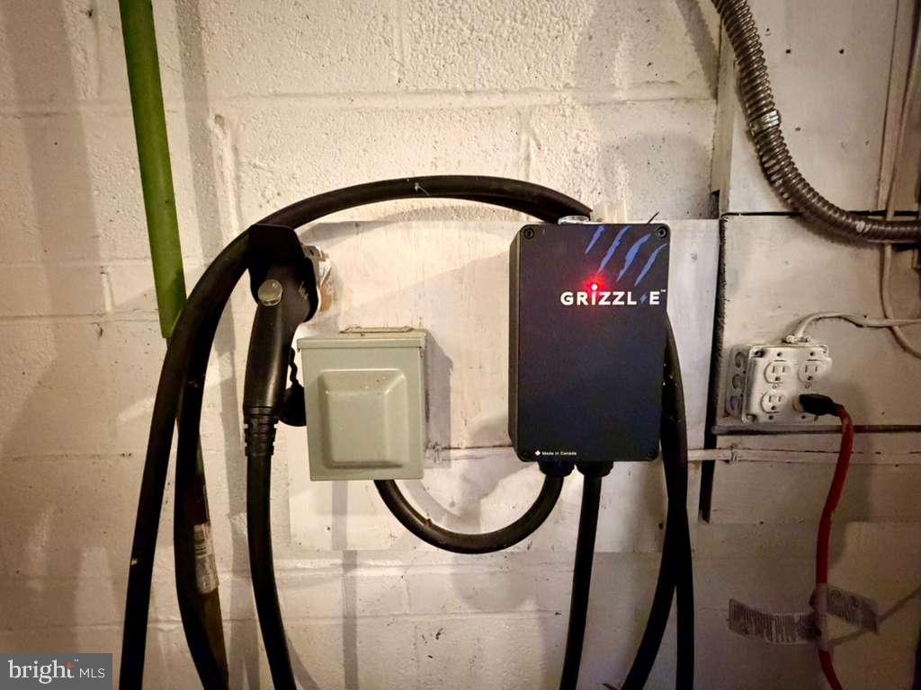 5015 Fulton Street Northwest Washington, DC 20016 - Photo 28 of 32 EV charger
