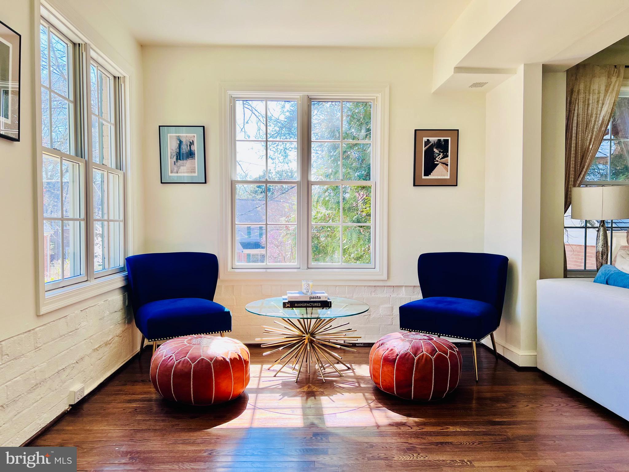 5015 Fulton Street Northwest Washington, DC 20016 - Photo 4 of 8 Sitting area