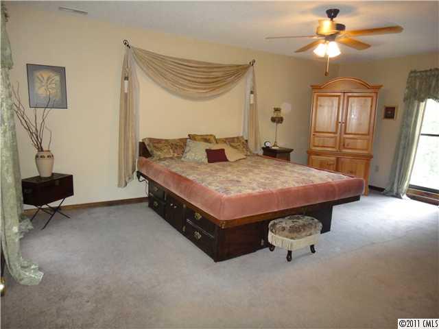 3702 Spring Drive Midland, NC 28107 - Photo 9 of 16 Gallery Image 9