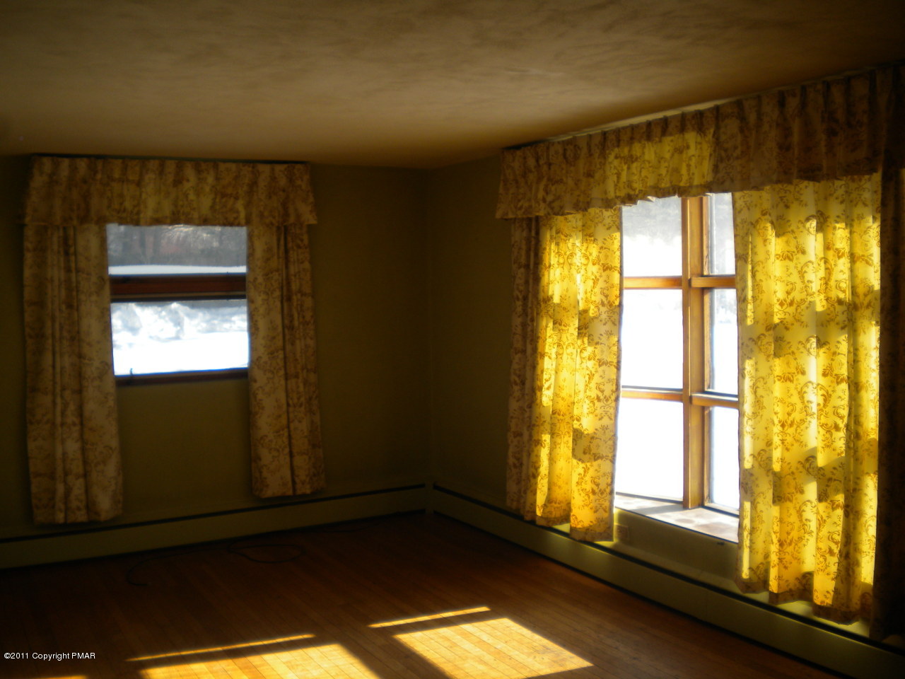 7315 Interchange Road Lehighton, PA 18235 - Photo 5 of 14 living room
