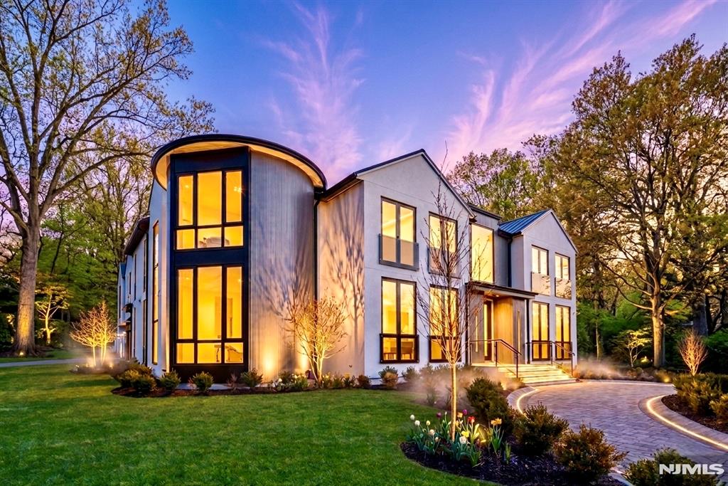 11 Roberts Road Englewood Cliffs, NJ 07632 - Photo 2 of 50