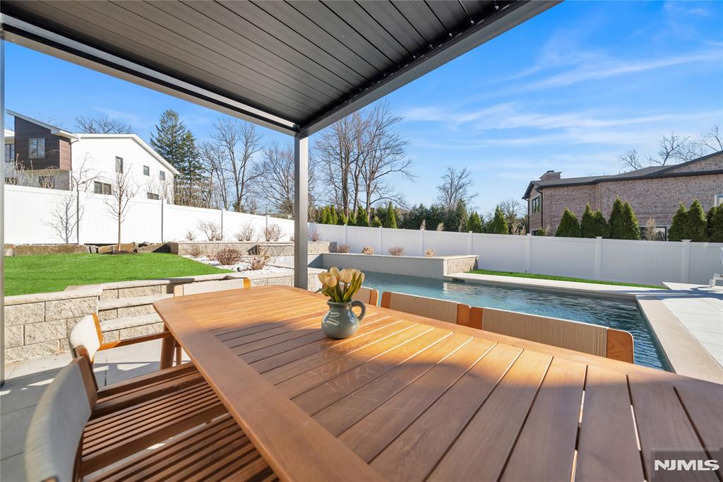 11 Roberts Road Englewood Cliffs, NJ 07632 - Photo 45 of 50