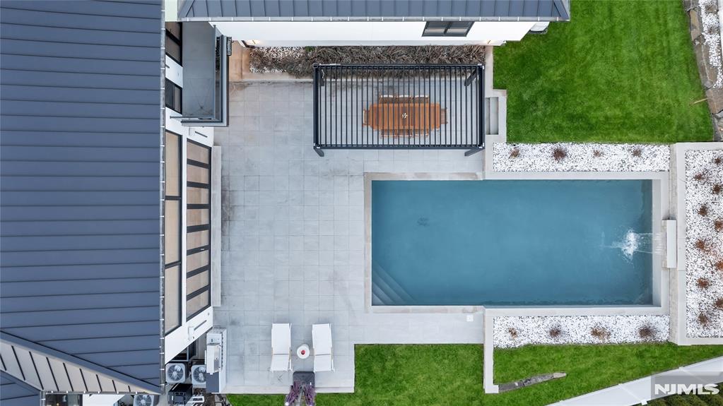 11 Roberts Road Englewood Cliffs, NJ 07632 - Photo 48 of 50