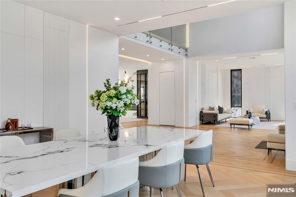 11 Roberts Road Englewood Cliffs, NJ 07632 - Photo 6 of 50