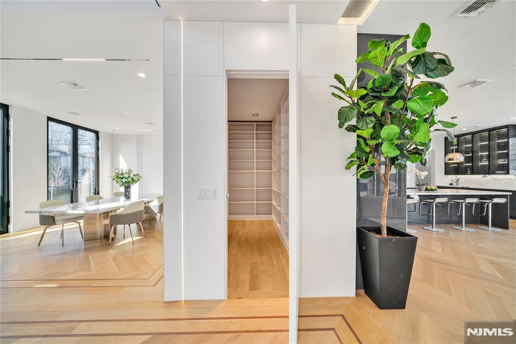 11 Roberts Road Englewood Cliffs, NJ 07632 - Photo 8 of 50