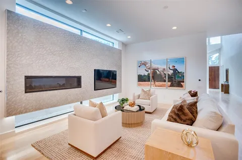 $1,995,000 | 6915 Pasadena Avenue, Dallas, TX 75214