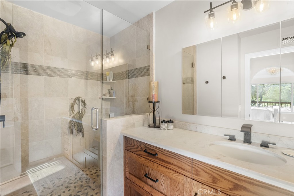 52 Stanford Circle Lompoc, CA 93436 - Photo 17 of 29 Bathroom two