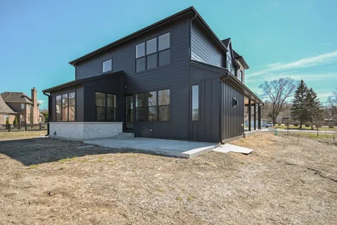 $1,117,900 | 62 Miller Road, Lake Zurich, IL 60047