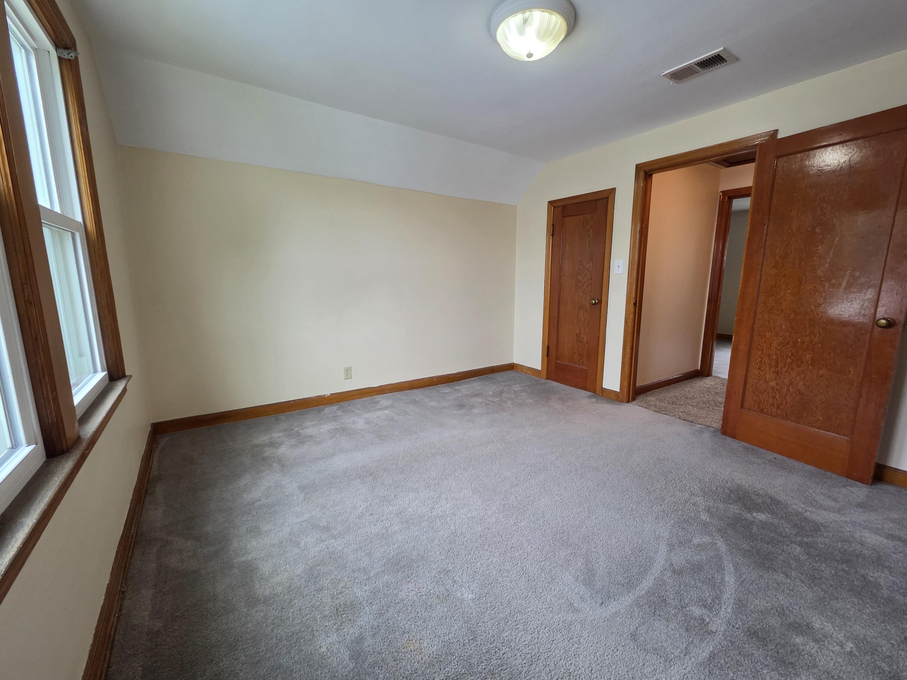 3265 South Burrell Street Milwaukee, WI 53207 - Photo 32 of 39 Primary Bedroom